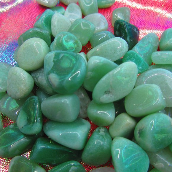 Green Aventurine Tumbled 5 Ounce Grid Set - Picture 4 of 5